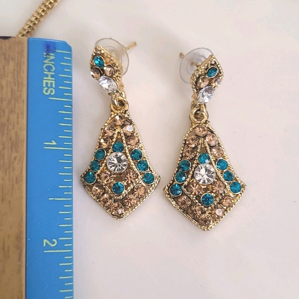 Necklace Set - Picture 3 of 9